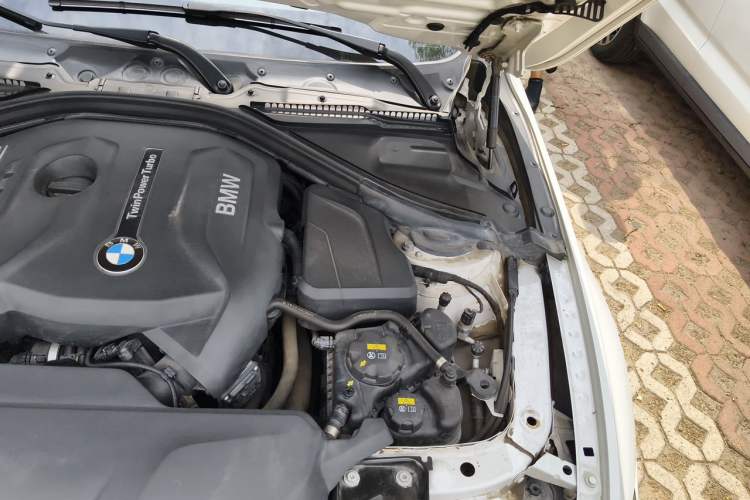 Used BMW 3 Series 2017 320i M Sport Engine Bay Left