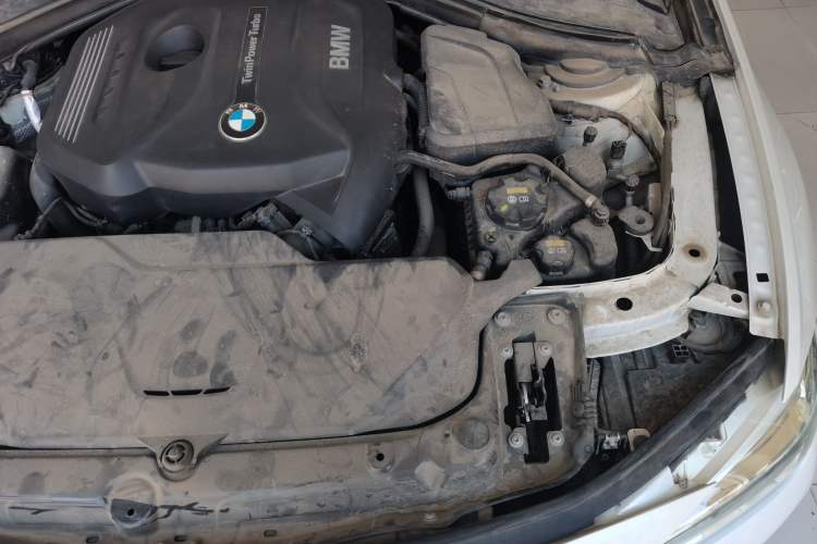 Used BMW 3 Series 2017 320Li Fashion Model Engine Bay Left