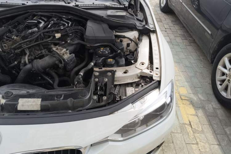 Used BMW 3 Series 2017 320Li Fashion Model Engine Bay Left