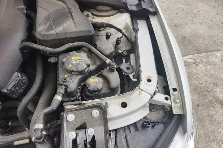 Used BMW 3 Series 2017 320Li Fashion Model Engine Bay Left