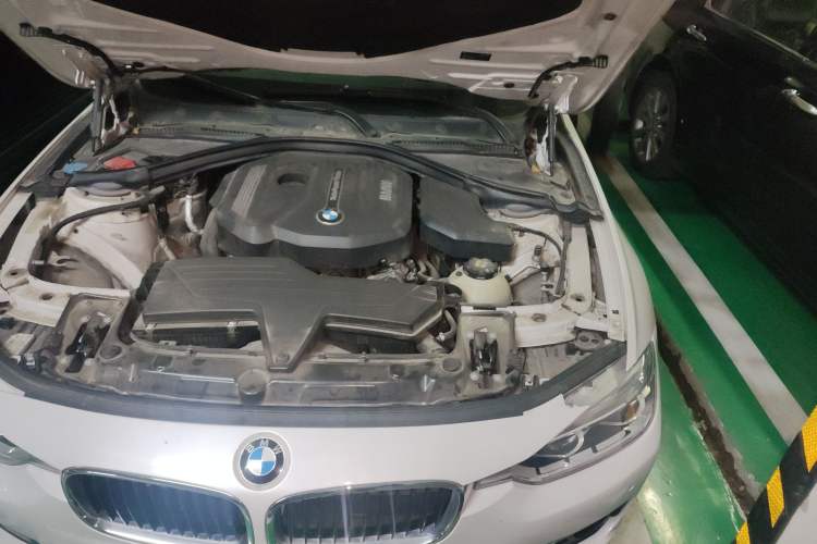 Used BMW 3 Series 2017 318Li Fashion Model Engine Bay Left