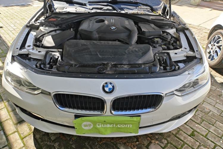Used BMW 3 Series 2017 320Li Fashion Model Engine Bay