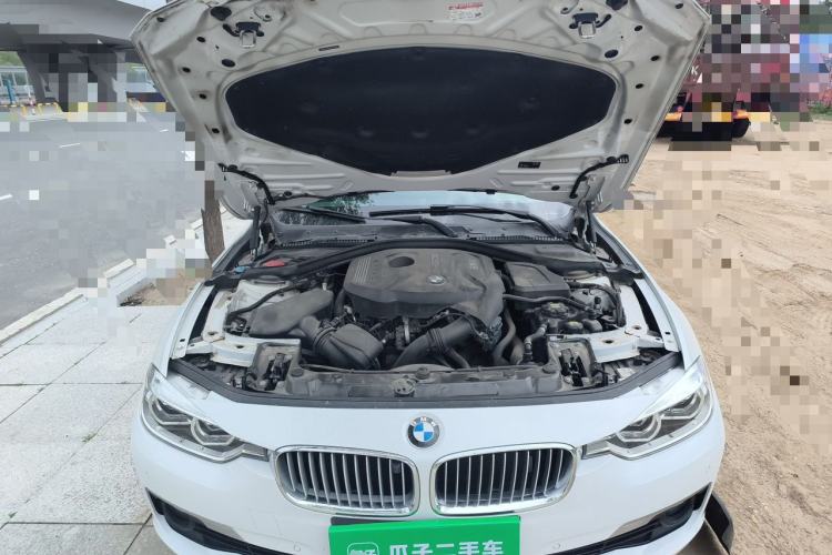 Used BMW 3 Series 2017 320Li Fashion Model Engine Bay