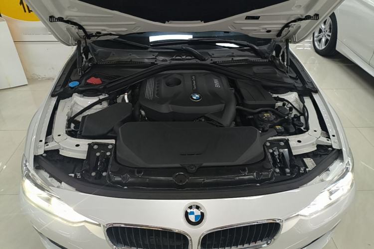Used BMW 3 Series 2017 320Li xDrive Fashion Model Engine Bay
