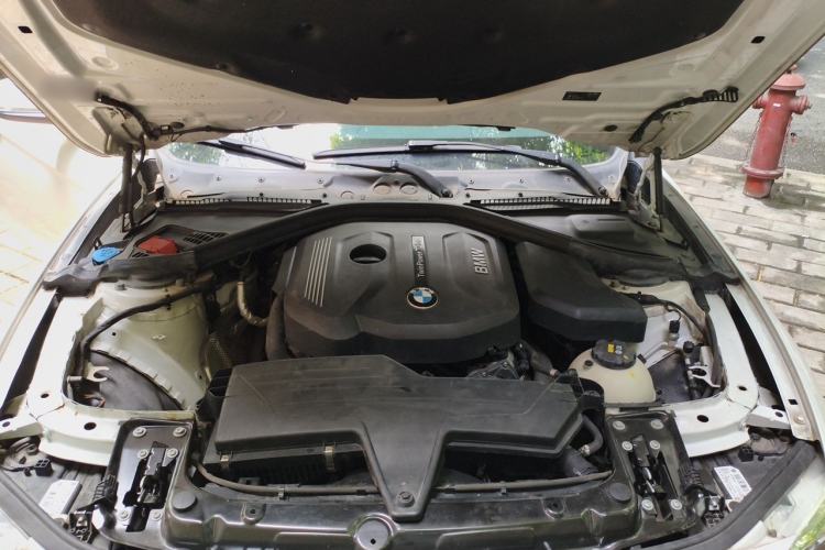 Used BMW 3 Series 2017 318Li Fashion Model Engine Bay