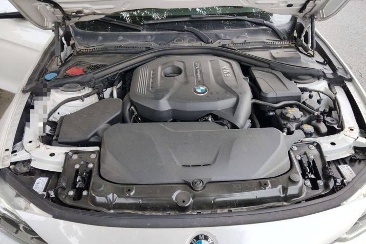 Used BMW 3 Series 2017 320Li Fashion Model Engine Bay