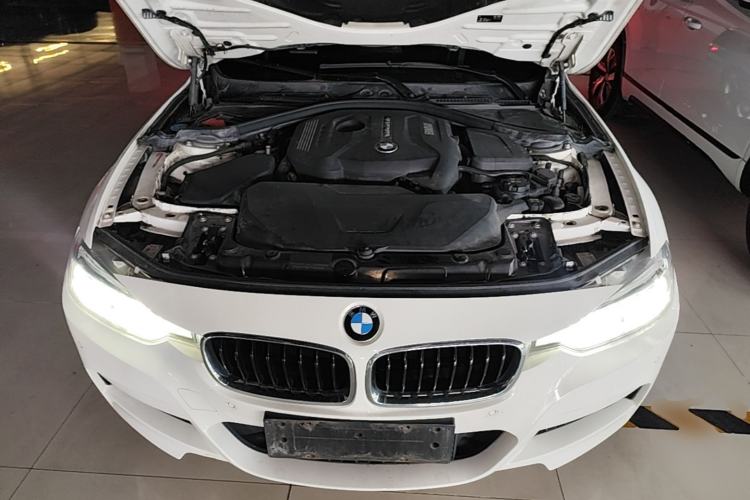 Used BMW 3 Series 2017 320i M Sport Engine Bay