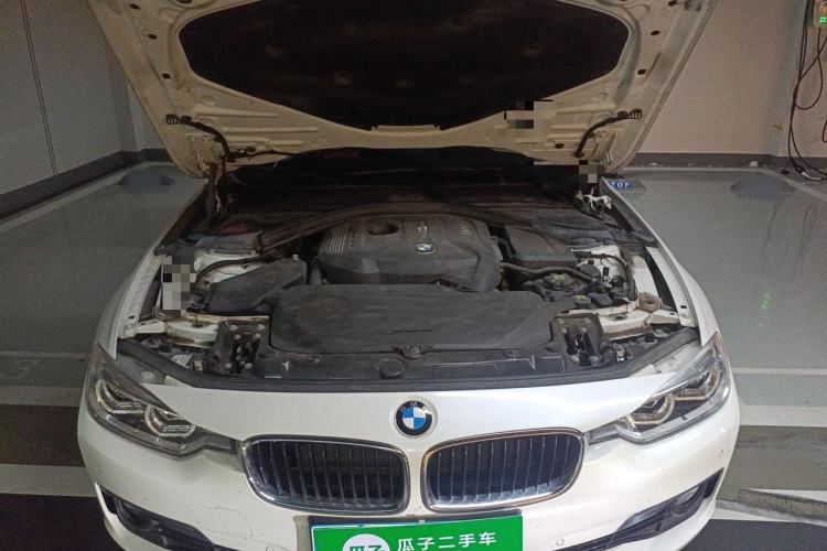 Used BMW 3 Series 2017 320Li Fashion Model Engine Bay