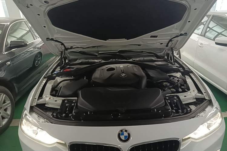 Used BMW 3 Series 2017 320Li M Sport Edition Engine Bay
