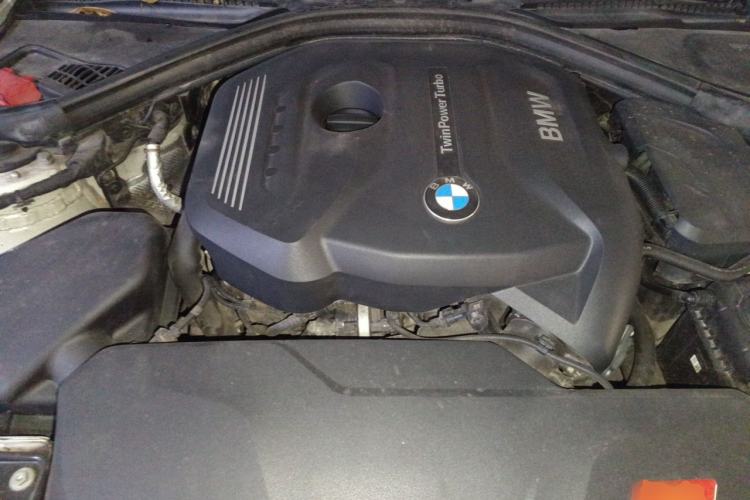 Used BMW 3 Series 2017 320Li Fashion Model Engine Bay