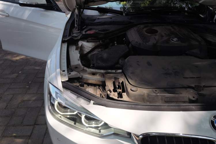 Used BMW 3 Series 2017 320Li M Sport Edition Engine Bay Right