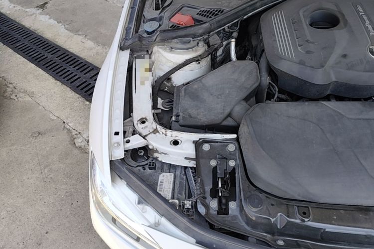 Used BMW 3 Series 2017 320Li Fashion Model Engine Bay Right