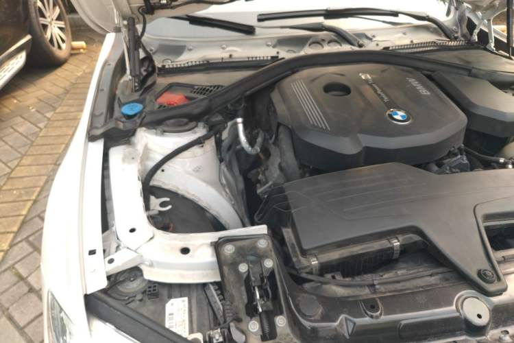 Used BMW 3 Series 2017 318Li Fashion Model Engine Bay Right