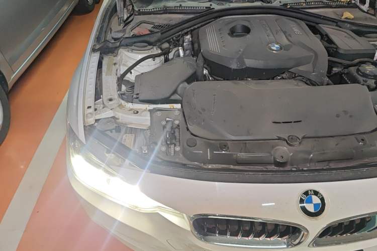 Used BMW 3 Series 2017 320Li M Sport Edition Engine Bay Right