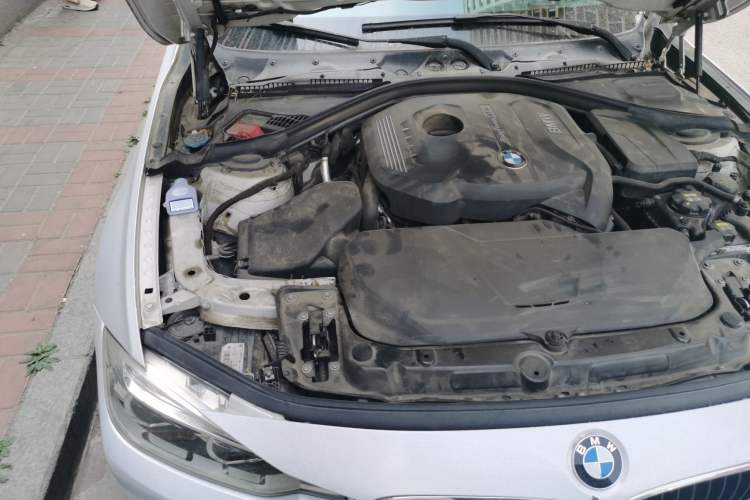 Used BMW 3 Series 2017 320Li Fashion Model Engine Bay Right