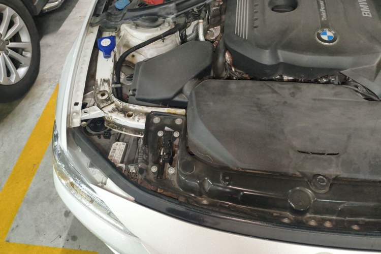Used BMW 3 Series 2017 320Li Fashion Model Engine Bay Right