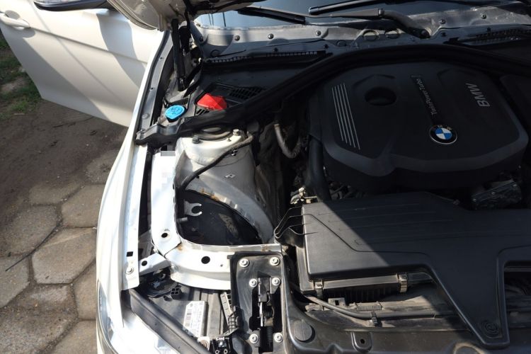 Used BMW 3 Series 2017 318Li Fashion Model Engine Bay Right