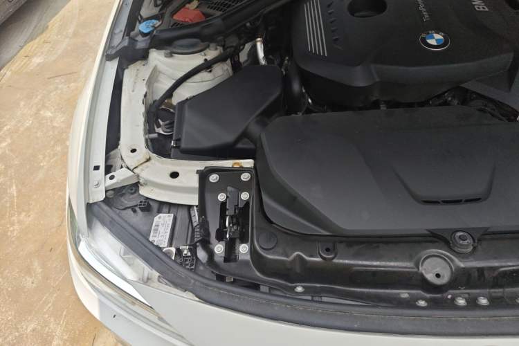 Used BMW 3 Series 2017 320Li M Sport Edition Engine Bay Right