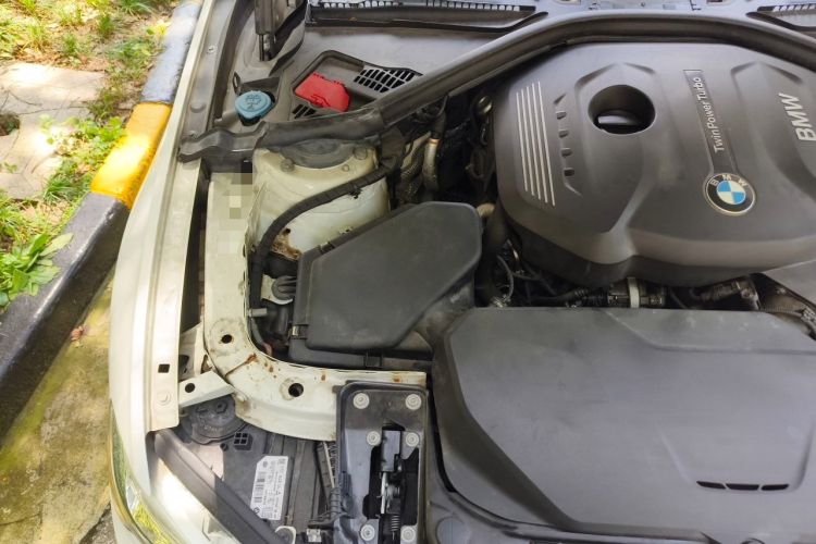 Used BMW 3 Series 2017 320i M Sport Engine Bay Right