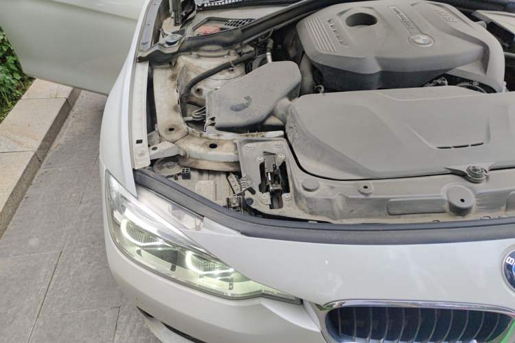 Used BMW 3 Series 2017 320Li Fashion Model Engine Bay Right