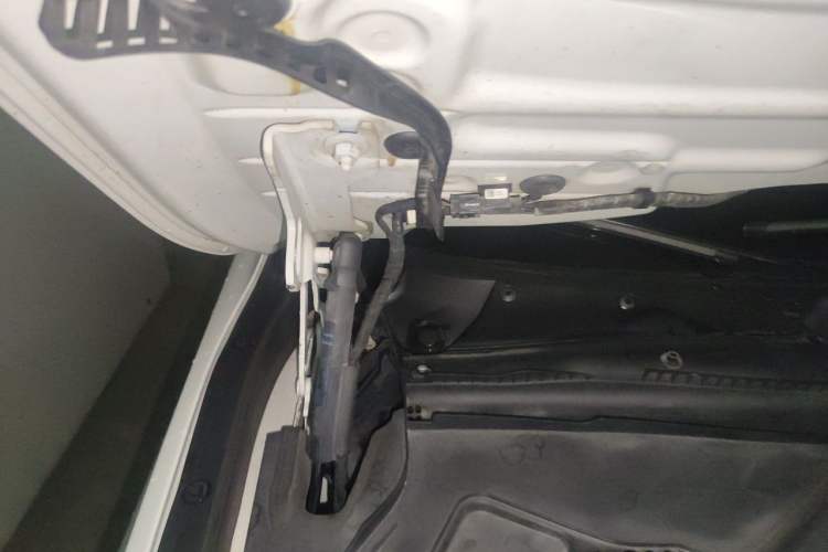 Used BMW 3 Series 2017 320Li M Sport Edition Engine Bay Right