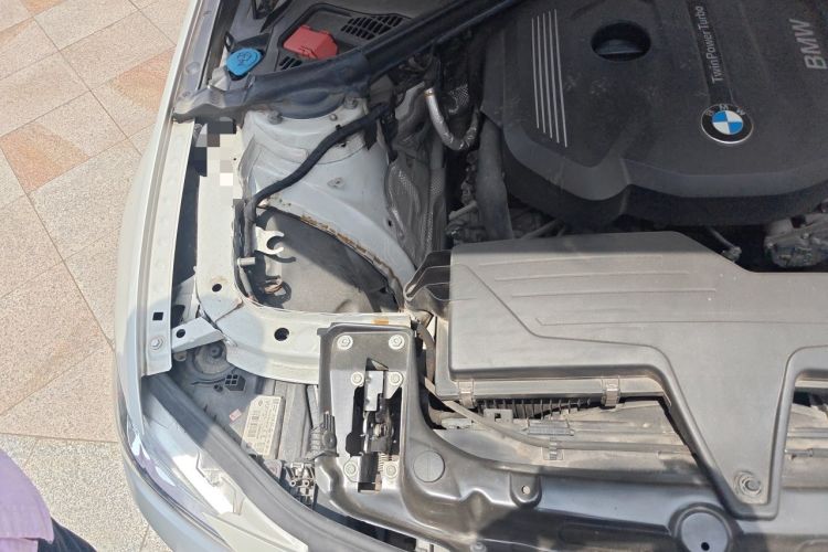 Used BMW 3 Series 2017 318Li Fashion Model Engine Bay Right