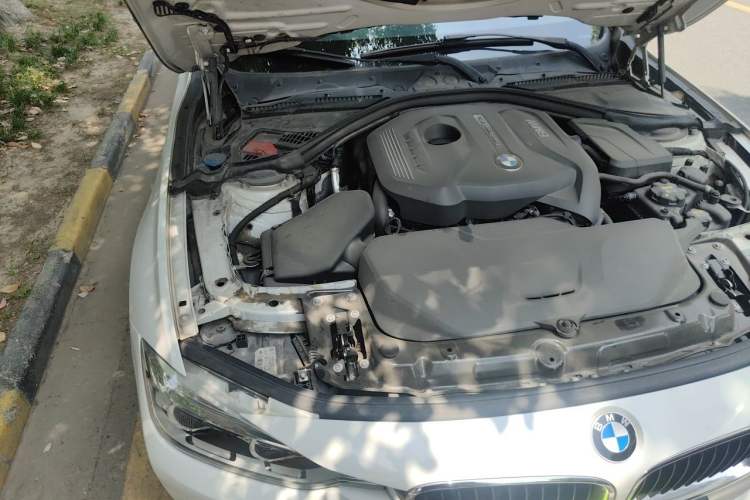 Used BMW 3 Series 2017 320Li Fashion Model Engine Bay Right