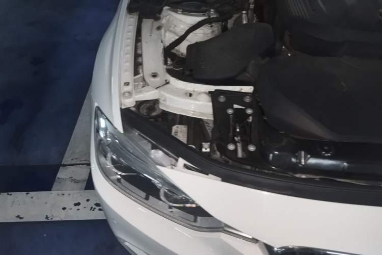 Used BMW 3 Series 2017 320Li M Sport Edition Engine Bay Right