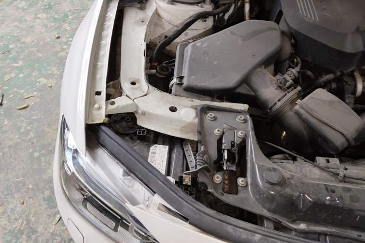 Used BMW 3 Series 2017 320Li Fashion Model Engine Bay Right