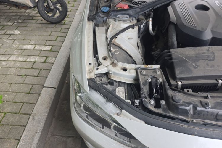 Used BMW 3 Series 2017 318Li Fashion Model Engine Bay Right