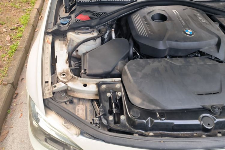 Used BMW 3 Series 2017 320i M Sport Engine Bay Right