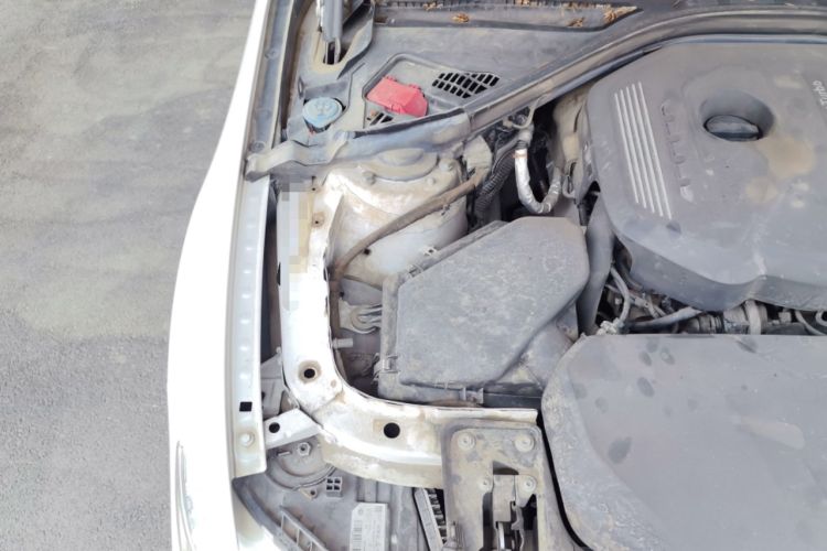 Used BMW 3 Series 2017 320Li Fashion Model Engine Bay Right