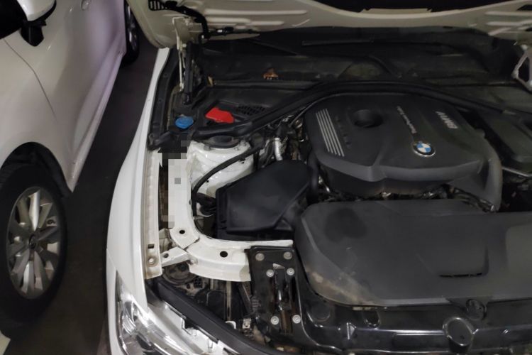 Used BMW 3 Series 2017 320i M Sport Engine Bay Right