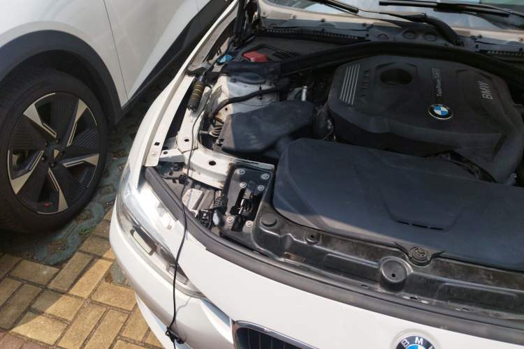 Used BMW 3 Series 2017 320Li Fashion Model Engine Bay Right