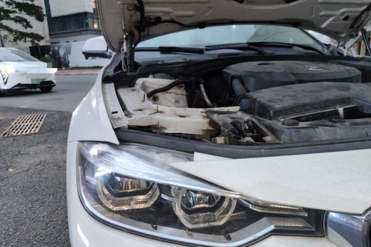 Used BMW 3 Series 2017 318Li Fashion Model Engine Bay Right