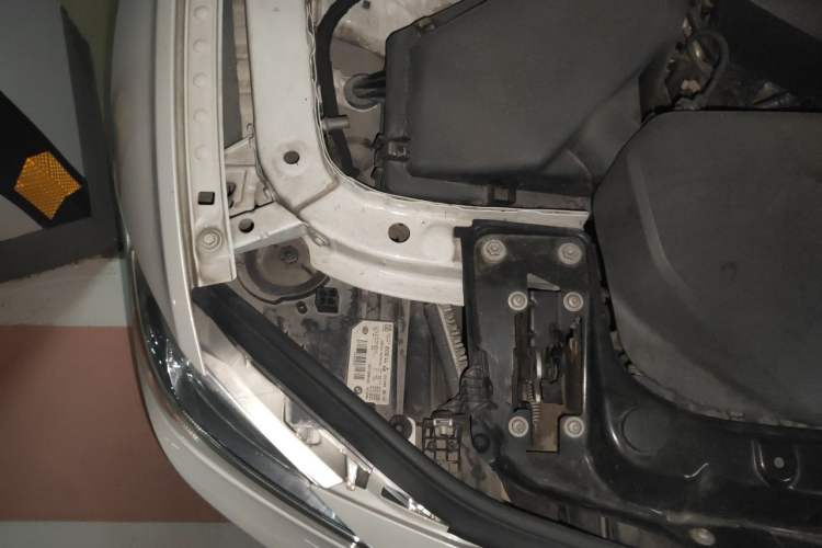 Used BMW 3 Series 2017 320Li Fashion Model Engine Bay Right