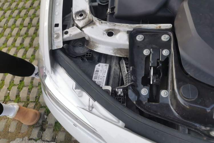 Used BMW 3 Series 2017 320Li Fashion Model Engine Bay Right