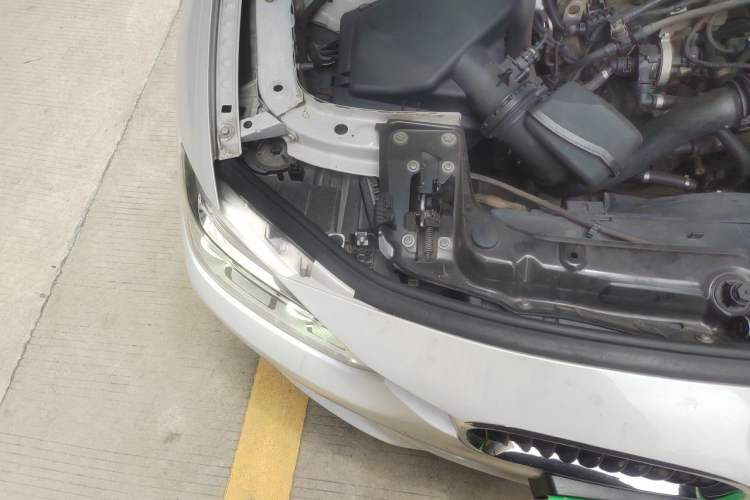 Used BMW 3 Series 2017 320Li Fashion Model Engine Bay Right