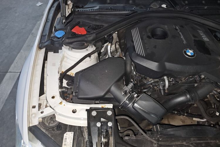 Used BMW 3 Series 2017 320i M Sport Engine Bay Right