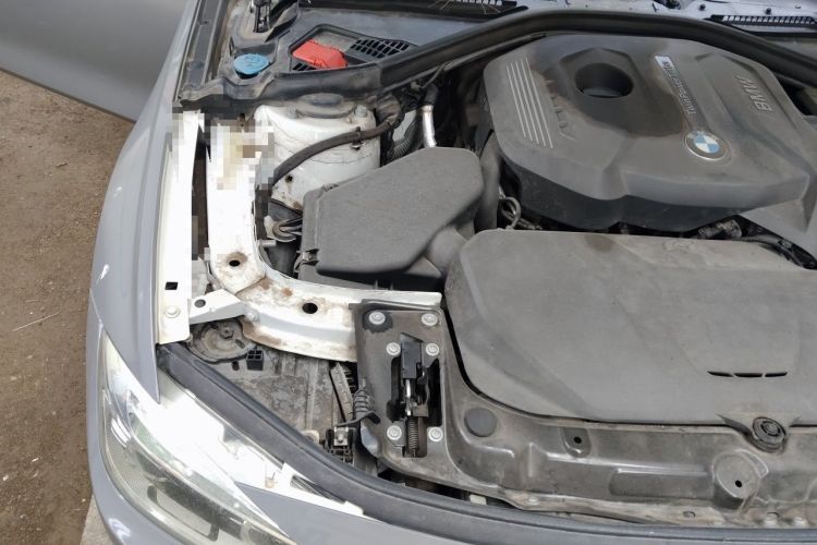 Used BMW 3 Series 2017 320i M Sport Engine Bay Right