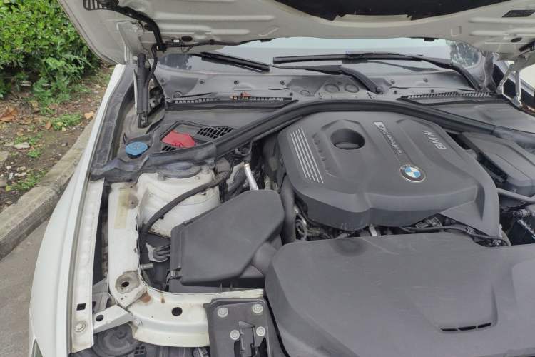 Used BMW 3 Series 2017 320Li M Sport Edition Engine Bay Right