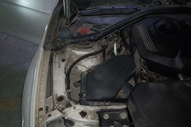 Used BMW 3 Series 2017 320i M Sport Engine Bay Right