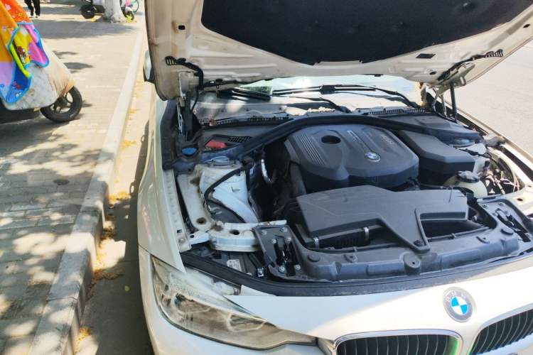 Used BMW 3 Series 2017 318Li Fashion Model Engine Bay Right