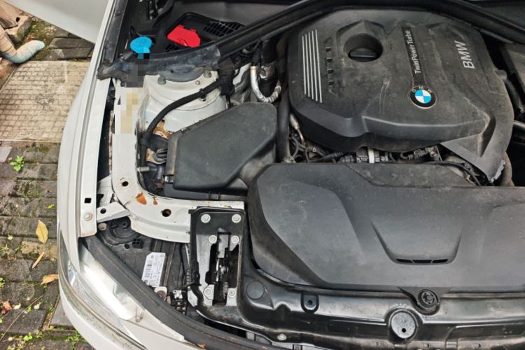 Used BMW 3 Series 2017 320Li Fashion Model Engine Bay Right