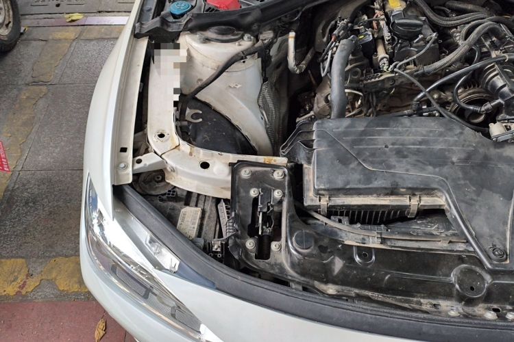 Used BMW 3 Series 2017 318Li Fashion Model Engine Bay Right