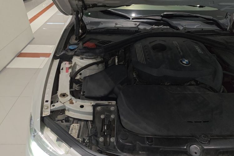 Used BMW 3 Series 2017 320Li Fashion Model Engine Bay Right