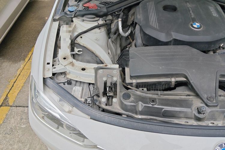 Used BMW 3 Series 2017 318Li Fashion Model Engine Bay Right