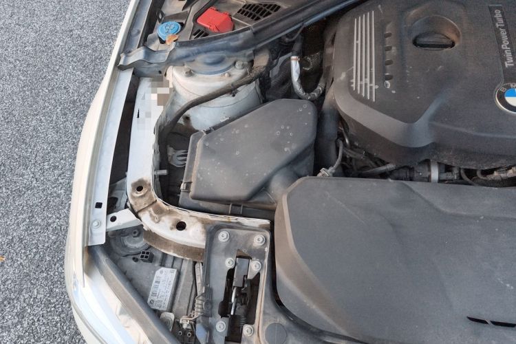 Used BMW 3 Series 2017 320Li Fashion Model Engine Bay Right