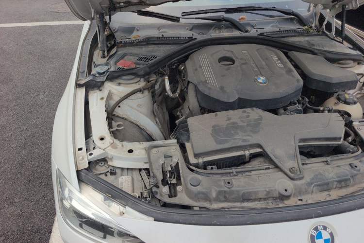 Used BMW 3 Series 2017 318Li Fashion Model Engine Bay Right