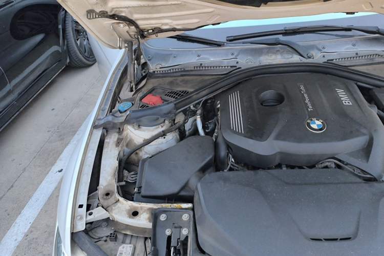Used BMW 3 Series 2017 320Li Fashion Model Engine Bay Right